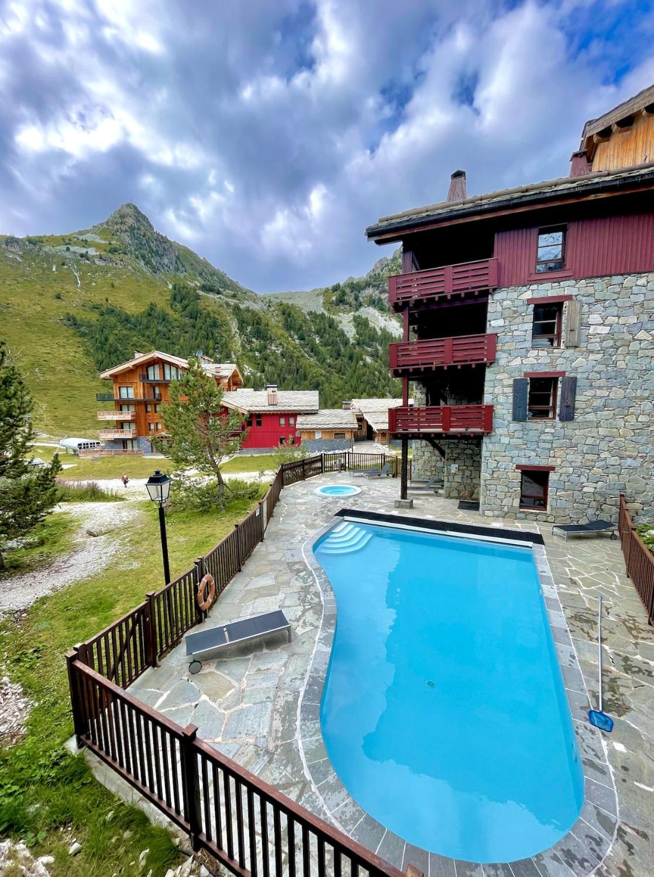 Arc 1950 - Appartement Moderne - Sauna Hammam Jacuzzi - 4 Personnes Les Arcs  Luaran gambar